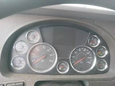 Kenworth T680 Instrument Panel Cluster for a 2018 Kenworth T-680