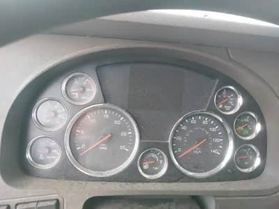 Kenworth T680 Instrument Panel Cluster for a 2018 Kenworth T-680