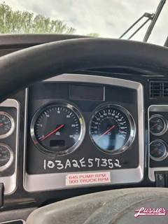 Kenworth T800 Instrument Panel Cluster for a 2009 Kenworth T-800