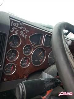Mack CXU613 PINACLE Instrument Panel Cluster