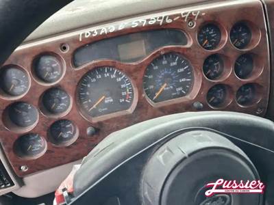 Mack VISION CXN Instrument Panel Cluster