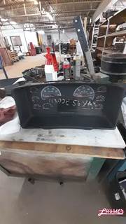 Volvo VNL Instrument Panel Cluster