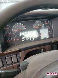 Volvo VNL Instrument Panel Cluster