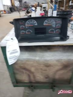 Volvo VNL Instrument Panel Cluster