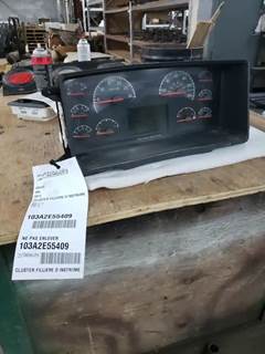 Volvo VNL Instrument Panel Cluster