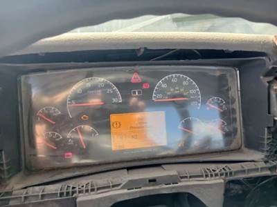 Volvo VNL Instrument Panel Cluster