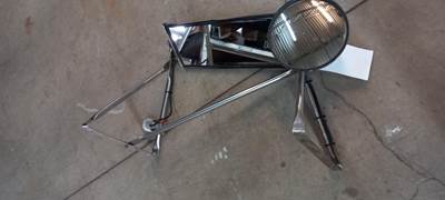 Freightliner Right Mirror for a 1996 Freightliner FL-80