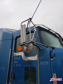 Kenworth T800 Right Mirror for a 2006 Kenworth T-800