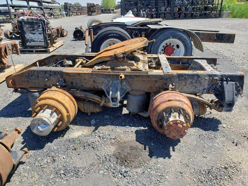 2009 Peterbilt 389 Suspension For Sale SteJulie, QC, Canada