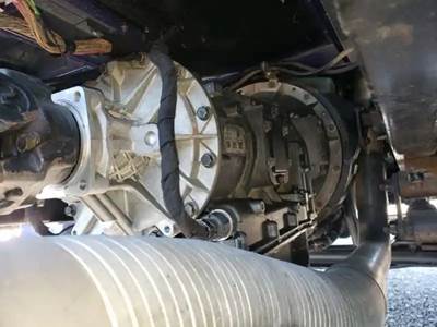 Allison 2400 Series Transmission for a 2002 International 4300 SBA