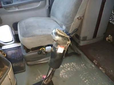 Eaton-Fuller RTLO16913A Transmission for a 2005 Freightliner COLUMBIA CL-120