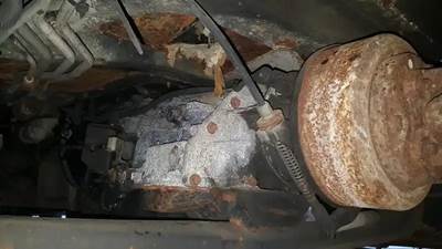 Ford 4R100 Transmission for a 2003 Ford E-450 MINIBUS