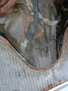 Ford 5R110W Transmission for a 2004 Ford E-450 MINIBUS