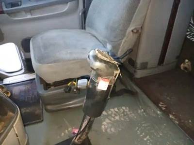 Fuller RTLO-16913A Transmission for a 2005 Freightliner COLUMBIA CL-120