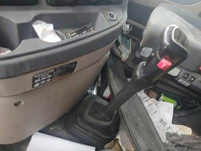 Fuller RTLO-16913A Transmission for a 2015 Freightliner CASCADIA PX125064S T