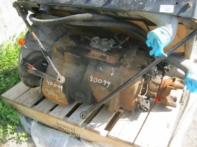 Fuller RTLO-17610B Transmission for a 2001 Peterbilt 387