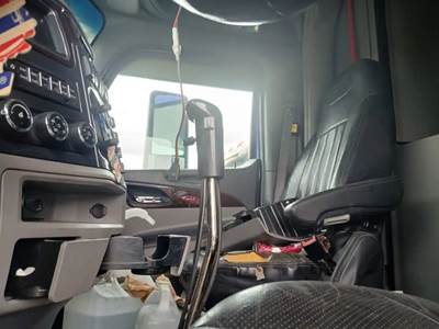 Fuller RTLO-18918B Transmission for a 2015 Peterbilt 579