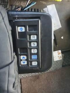 Fuller RTO-16910C-AS2 Transmission for a 2002 Volvo VNL