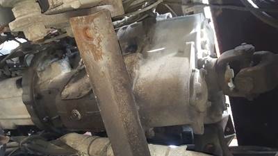 Mack T2080 Transmission for a 1989 Mack DMM6906EX