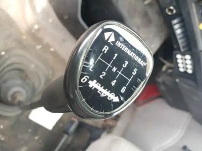 Spicer ES-52-7B Transmission for a 1998 International 4700