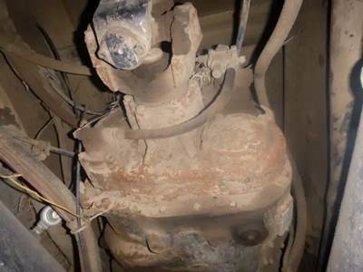 Transmission for a 1994 White Volvo WIA64T