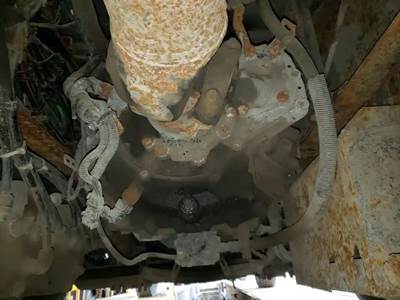 Transmission for a 2006 Volvo VNL