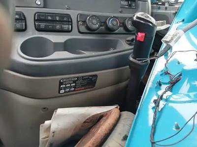 Transmission for a 2016 Freightliner CASCADIA PX125064S T