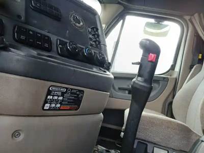 Eaton-Fuller RTLO16913A Transmission for a 2015 Freightliner CASCADIA PX125064S T