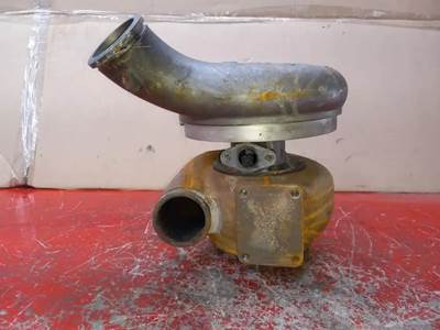 Caterpillar C13 Turbocharger / Supercharger for a 2005 Peterbilt 387