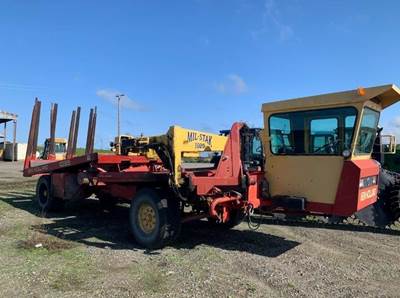 New Holland 1095 Bale Accumulator