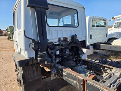 1989 Mitsubishi Fuso FM557 Single Axle Cab & Chassis Truck - 215HP, 10 ...