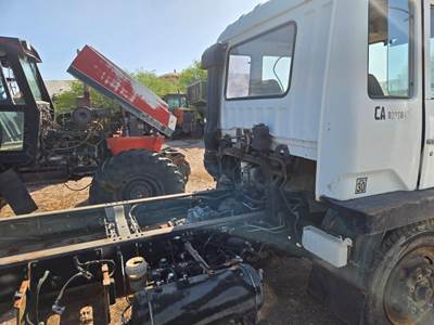 1989 Mitsubishi Fuso FM557 Single Axle Cab & Chassis Truck - 215HP, 10 ...