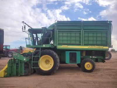 John Deere 9986 Cotton Picker