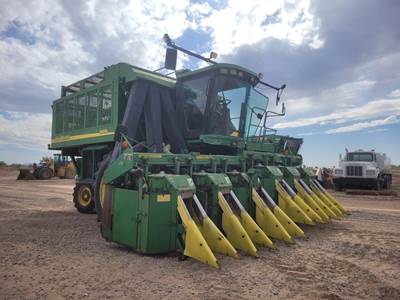 John Deere 9986 Cotton Picker