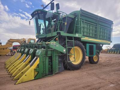 John Deere 9986 Cotton Picker