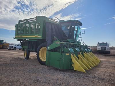John Deere 9986 Cotton Picker