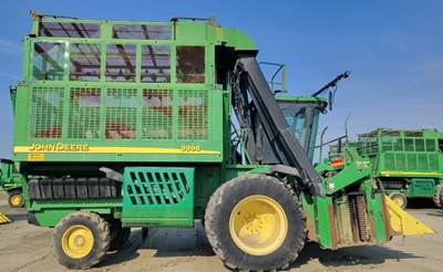 John Deere 9996 Cotton Picker