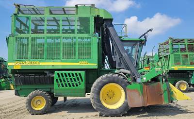 John Deere 9996 Cotton Picker
