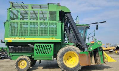 John Deere 9996 Cotton Picker