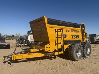 TERRAKAT TS19 Dry Manure Spreader