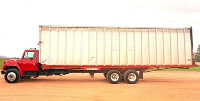 International S1900 Farm / Grain Truck - 210HP, 4 Speed Automatic