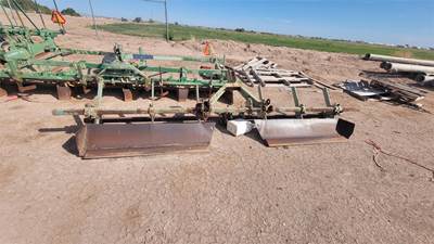 John Deere 25 Cultivator