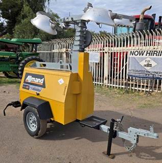 Allmand Night-Lite Pro II V-Series Light Tower