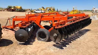 Allis-Chalmers 3100 Disk