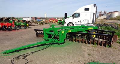 John Deere 355 Disk