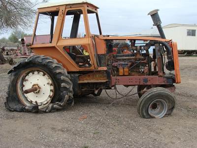 Allis-Chalmers 7045 Tractor
