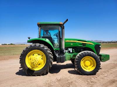 John Deere 7820 Tractor