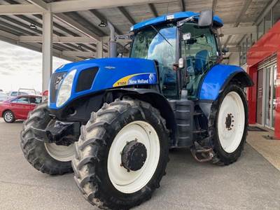 New Holland T7050 Tractor
