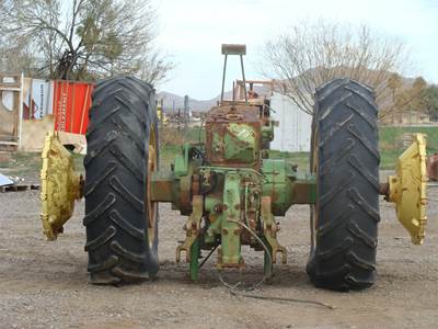 John Deere 8850 Tractor