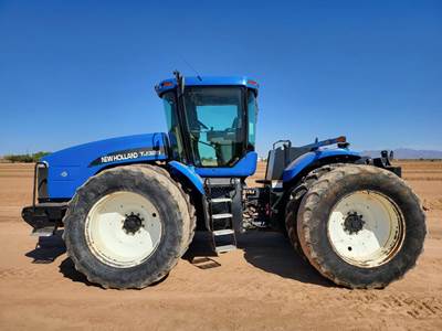 New Holland TJ325 Tractor